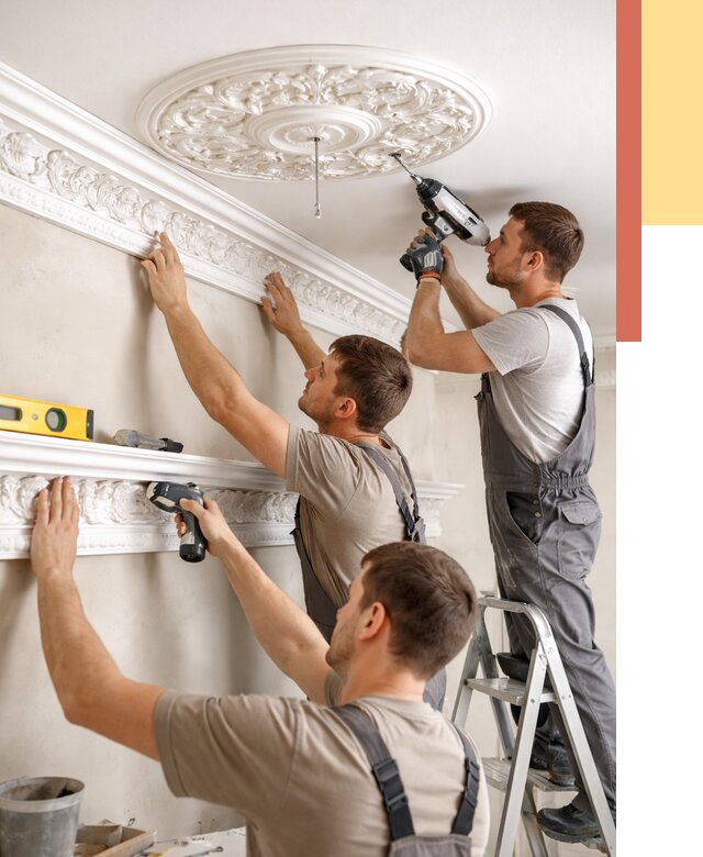 Монтаж лепнины на потолок в Владикавказе от 3299 руб. быстро и недорого | ОТДЕЛОЧНИК-Вкз